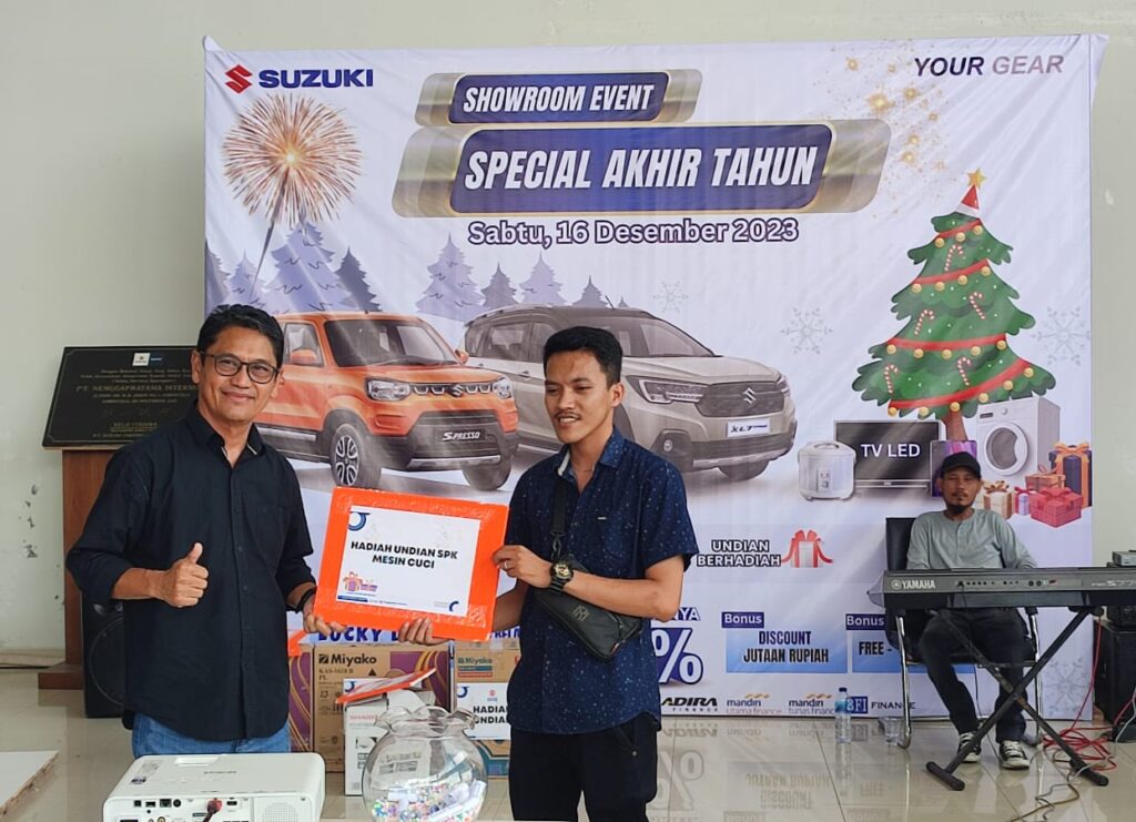 Suzuki Showroom Event Spesial Akhir Tahun, Bonus Hebat dan DP 5 Persen untuk Calon Konsumen