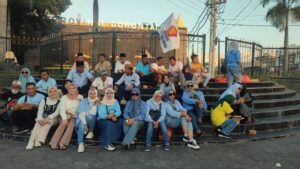 Gotong Royong Ramadan: Kader Gerindra Gorontalo Berbagi Takjil untuk Kebahagiaan Bersama