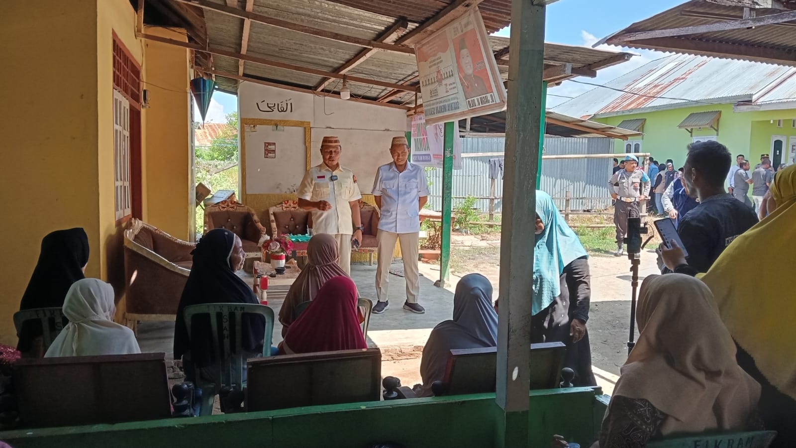 keterangan : Kampanye pasangan Roni - Adnan/ sumber foto : media center