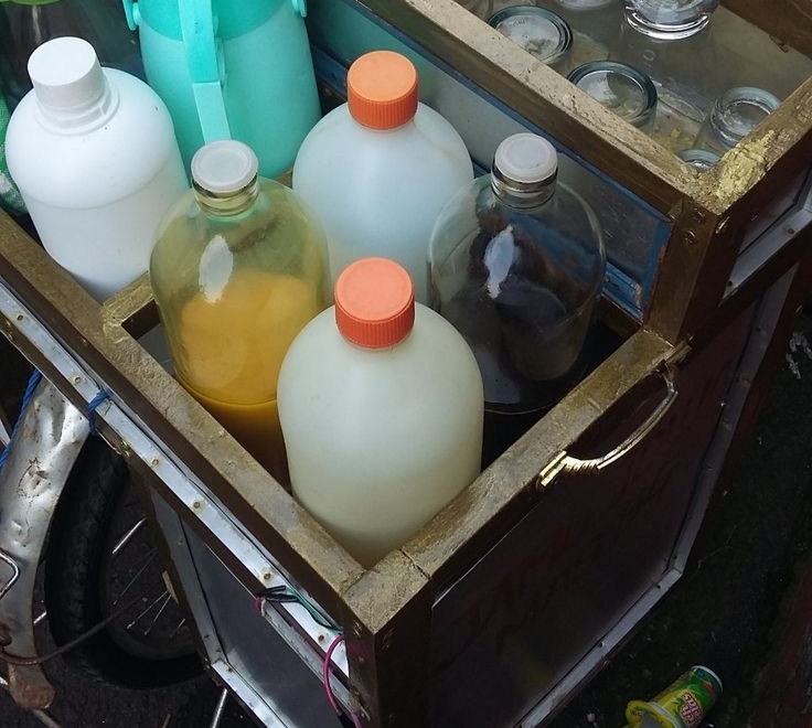 Keterangan Foto : Ilustrasi Penjual Keliling Jamu Tradisional