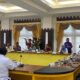 Keterangan Foto : Lismawy Ibrahim hadiri rapat koordinasi kesiapan pilkada serentak 2024 di rumah dinas Pj Gubernur Gorontalo