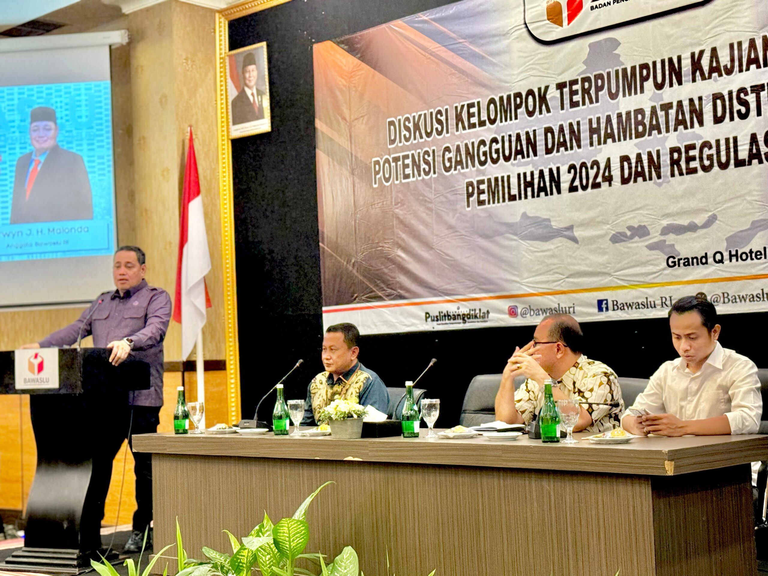 keterangan Foto : Bawaslu RI menggelar diskusi di Gorontalo untuk membahas potensi gangguan distribusi logistik Pemilu 2024