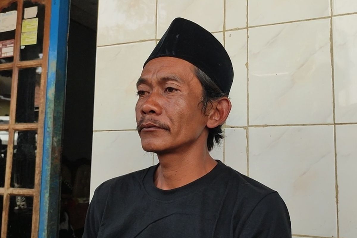 Keterangan Foto : Sunhaji, penjual es teh yang diolok-olok Gus Miftah. ( sumber : Kompas.com