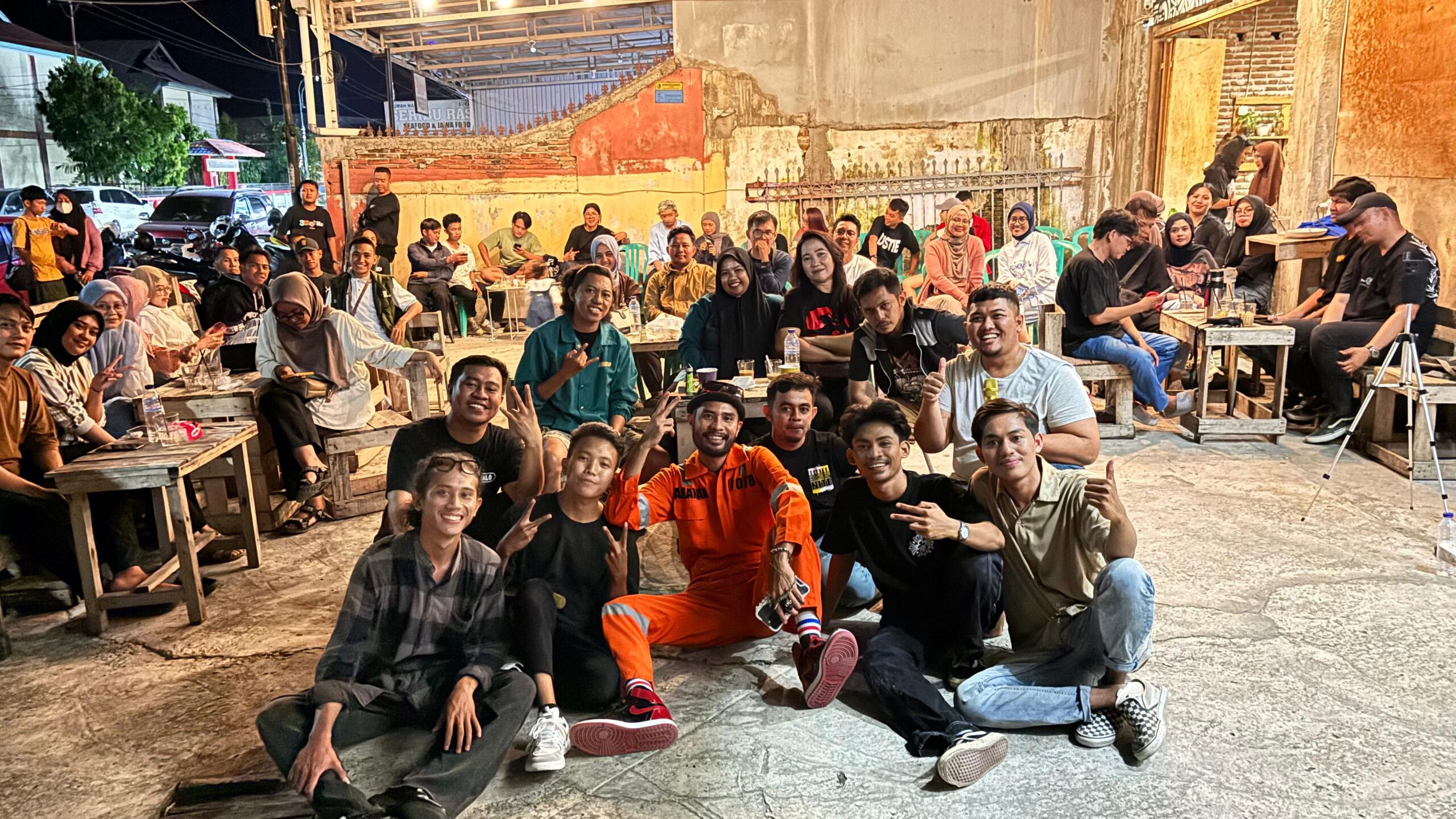 Keterangan: Ekonomi show dan komika Standup Indo Gorontalo 