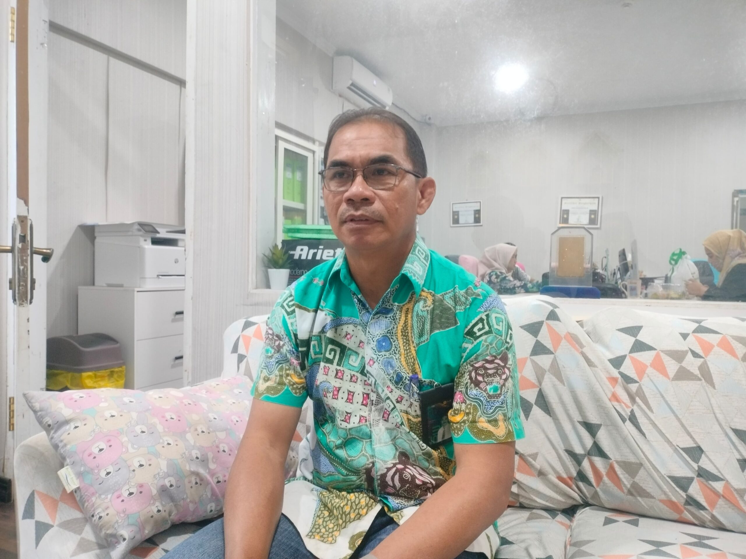 Keterangan Foto : Asisten Manajer Jaringan UP3 Gorontalo, Thaib Nento, (Randa/komparasi.id)