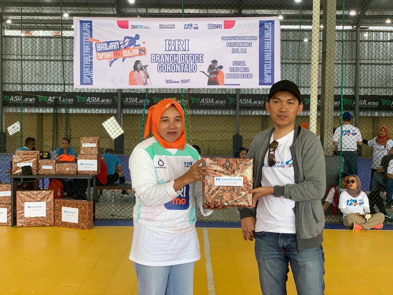 Keterangan Foto : Hari Ulang Tahun ke-129 Bank Rakyat Indonesia, Family Gathering yang melibatkan 13 unit kantor BRI di wilayah Gorontalo (Randa/komparasi.id)