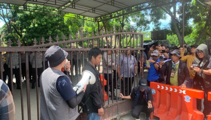 Aksi Solidaritas Jurnalis Gorontalo, Tuntut Kapolda Proses Hukum Oknum Polisi yang Hambat Kerja Jurnalis