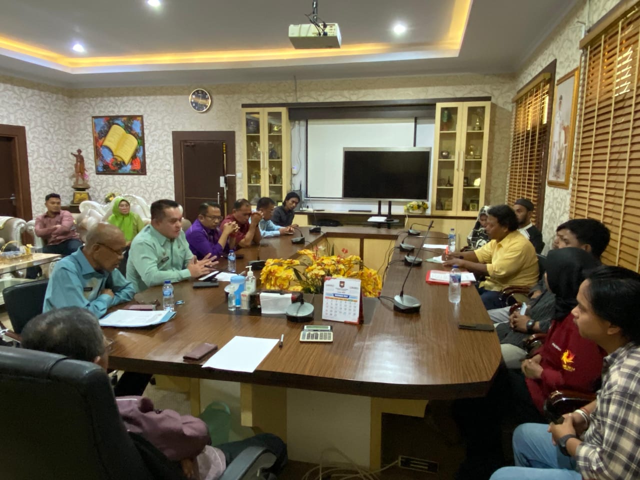 Keterangan Foto : Pedagang di Jl Jenderal Sudirman rapat bersama pemda kota gorontalo terkait relokasi