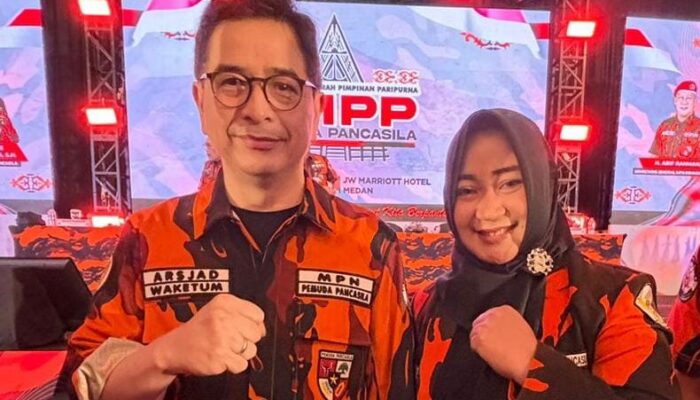 Keterangan : Rakhmatiyah Deu Bersama Wakil Ketua Umum Pemuda Pancasila Sekaligus Ketua Umum Kamar Dagang dan Industri (Kadin) Indonesia Bapak M. Arsjad Rasjid P.M