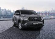 Persaingan Mobil Terlaris RI 2024, Toyota Kijang Innova Kuasai Jalanan