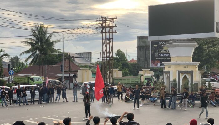 Cipayung Plus Gorontalo Gelar Aksi ‘Indonesia Gelap’, Kritik Efisiensi Anggaran dan Makan Gratis