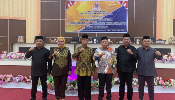 DPRD Bone Bolango Tetapkan Ismet Mile dan Risman Tolingguhu sebagai Bupati-Wakil Bupati Terpilih