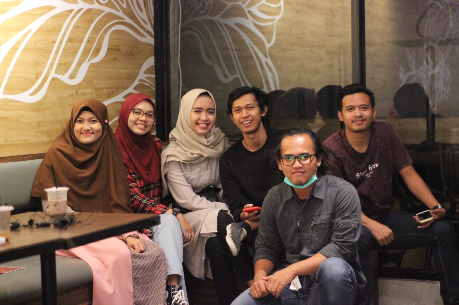 Keterangan Foto : Crew Zen Team, Hadir sebagai komunitas kreatif yang menarik perhatian dengan karya-karya drama romance yang menggugah perasaan.