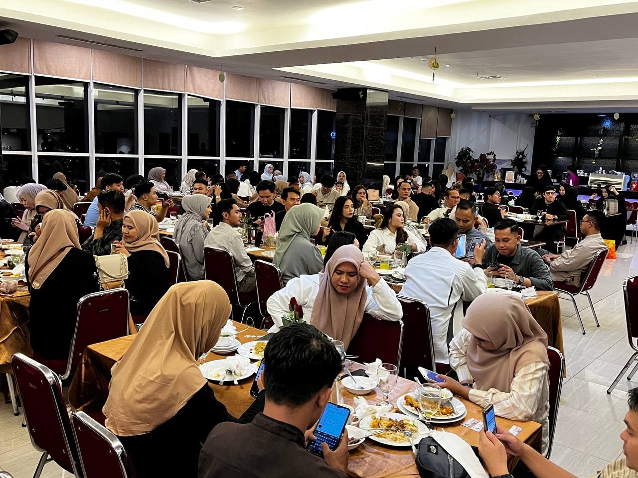 Keterangan: Buka Puasa Bersama di Fox Hotel