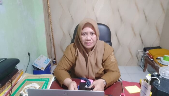 Keterangan Foto : Kepala BKPSDM Bone Bolango, Kartini Mabiu