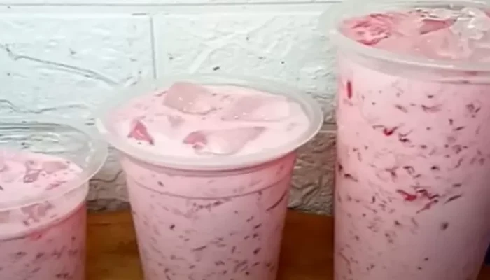 Keterangan : Ilustrasi Es Lumut, Minuman segar buka puasa