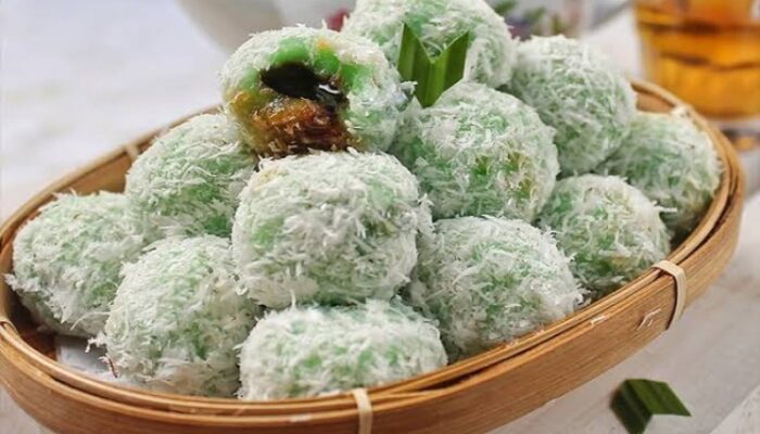 Keterangan Foto : Kelpon atau dalam bahasa Gorontalo disebut onde-onde Kuliner Indonesia