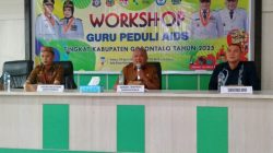 Wabup Tonny Junus membuka Workshop Guru Peduli AIDS. (sumber : gorontalokab.go.id)