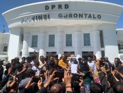 Ribuan Penambang Desak DPRD Provinsi Gorontalo Selesaikan Konflik Lahan dengan PT Gorontalo Mineral