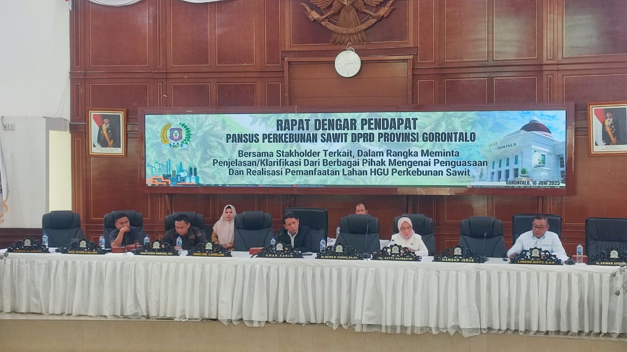 Keterangan Foto : Pansus) Sawit DPRD Provinsi Gorontalo menggelar RDP dengan perusahaan Sawit.
