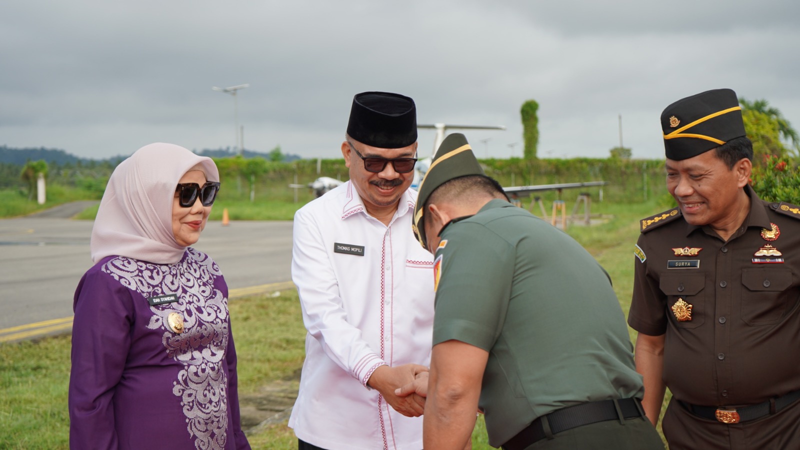 Keterangan : Idrus Mopili Hadiri Mopotilolo Kajati Baru. ( Foto : Set DPRD)