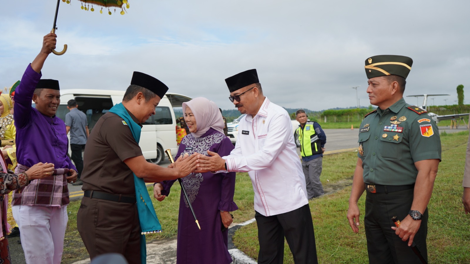 Keterangan Foto : DPRD Provinsi Gorontalo Sambut Kajati Baru Lewat Mopotilolo