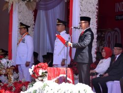 Ketua DPRD Provinsi Gorontalo Bacakan Teks Proklamasi pada Upacara HUT RI ke-80