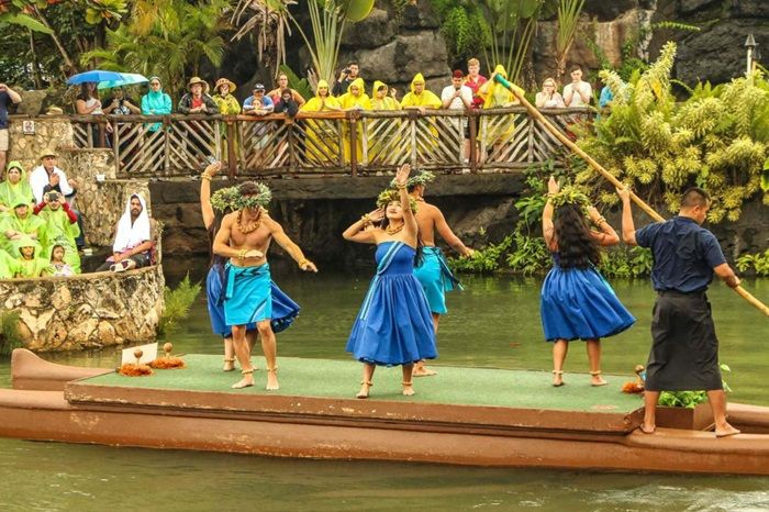 Keterangan foto: Tur Pusat Kebudayaan Polinesia & Memorial Arizona Pearl Harbor