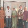 Anggota Komisi I DPRD Provinsi Gorontalo saat melakukan peninjauan langsung lahan yang dipersoalkan di Desa Bukit Aren (ist)