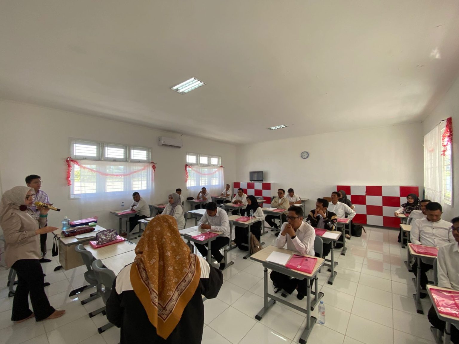 Tim Seleksi KPID Gorontalo melaksanakan psikotes sebagai tahapan krusial sebelum seleksi wawancara