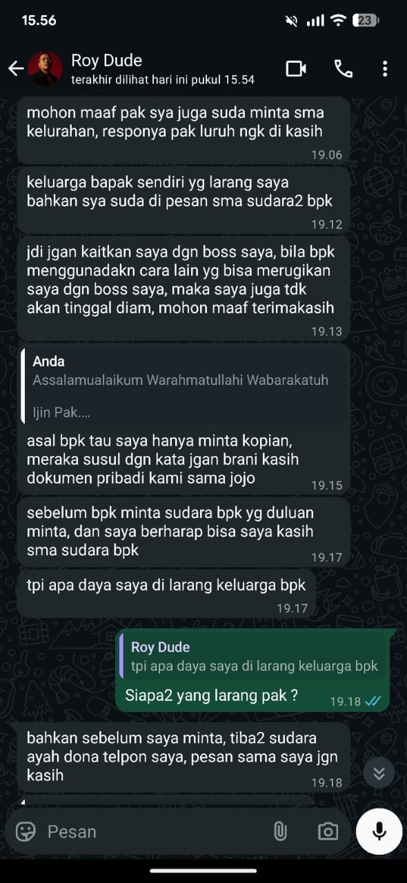 Ket : Percakapan via pesan singkat antara ahli waris dan perwakilan perusahaan terkait permintaan salinan dokumen transaksi lahan.