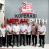 Keterangan : Pemkab Bone Bolango mempercepat pengoperasian Koperasi Desa/Kelurahan Merah Putih sebagai pusat pangan murah. (Sumber : Prokopim)