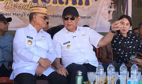 Bupati Bone Bolango Ismet Mile meminta Pemprov Gorontalo menambah armada tangki air