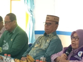 Ketua Tim Pembina Posyandu Kabupaten Bone Bolango, Ruwaida Ismet Mile, mendorong peran posyandu untuk memperluas perannya sebagai pintu masuk masyarakat dalam memperoleh berbagai layanan dasar (Foto : Diskominfo)