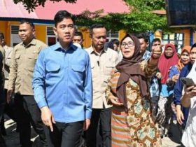 apres Gibran Rakabuming meninjau SDN 07 Bulango Utara, Bone Bolango