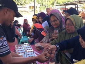 600 Paket Sembako Bersubsidi Diserbu Warga Bone Bolango
