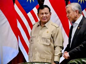 Presiden Prabowo Subianto menerima kunjungan Wakil Perdana Menteri (WPM) Malaysia Ahmad Zahid Hamidi di kediamannya di Hambalang, Kabupaten Bogor, Jawa Barat